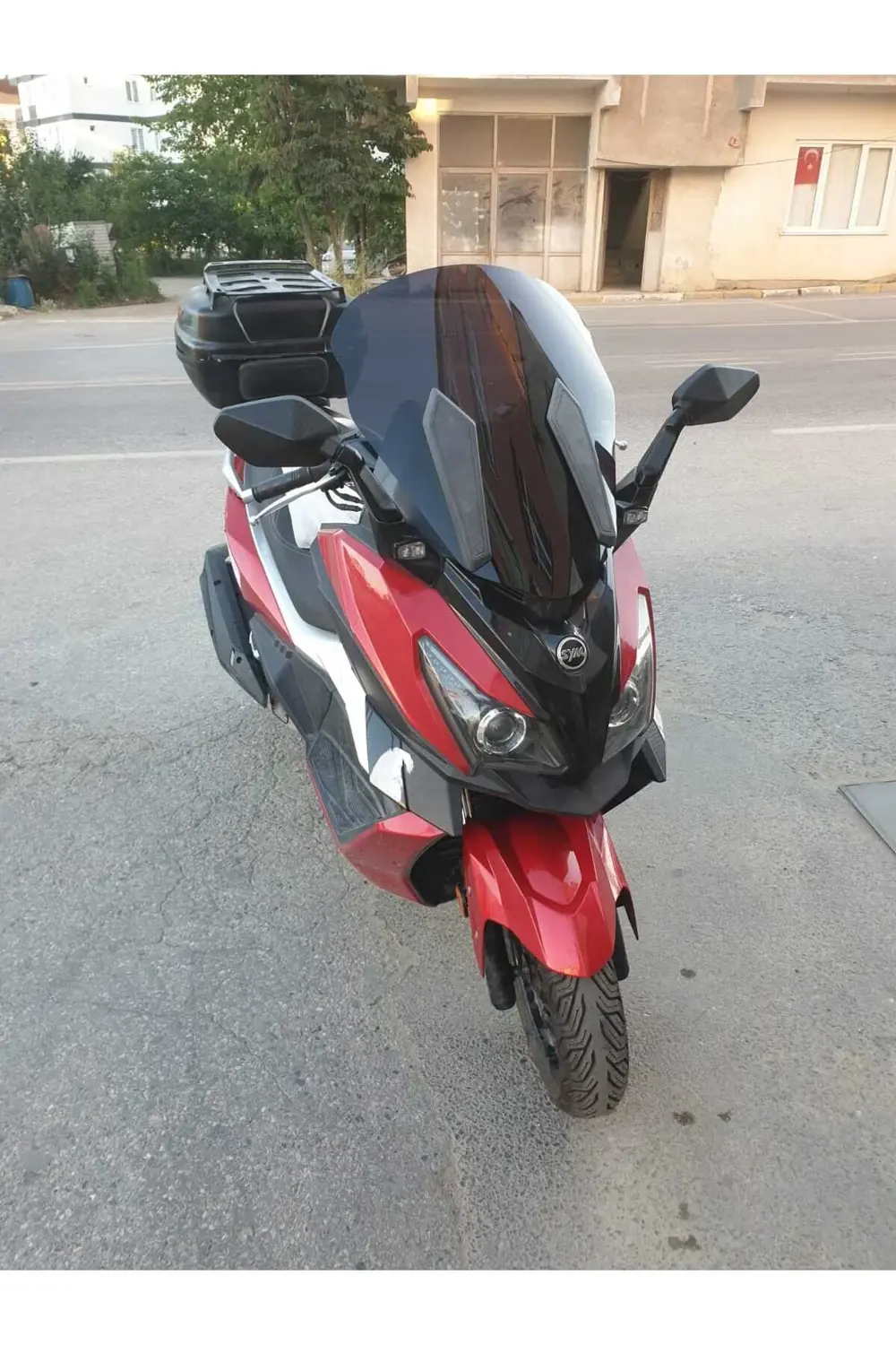Sym Cruisym 250 Ön Cam 2018 Model 57cm Siyah Renkli 4mm Uzun Cam
