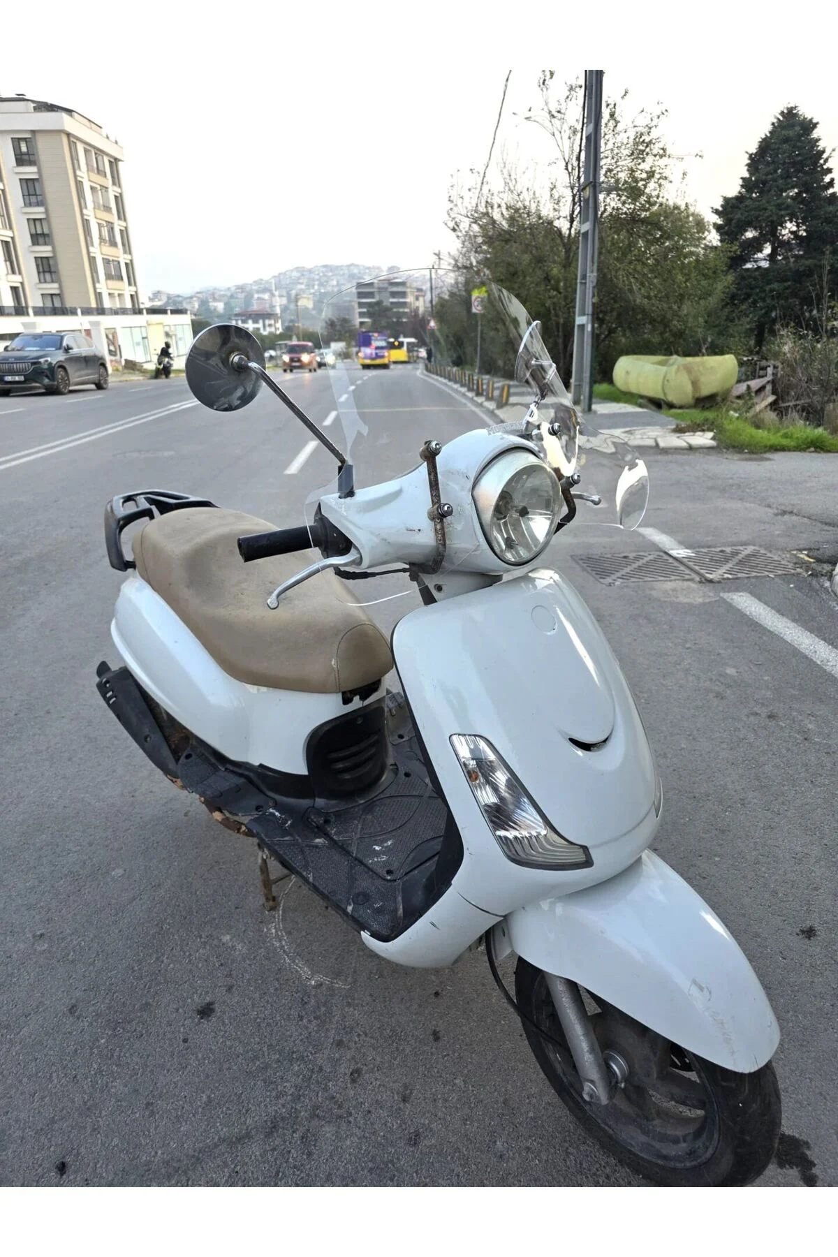 SYM Fiddle IV 125 Ön Cam 2023-2024 Model 53cm Şeffaf Renkli Elcikli APARATSIZ