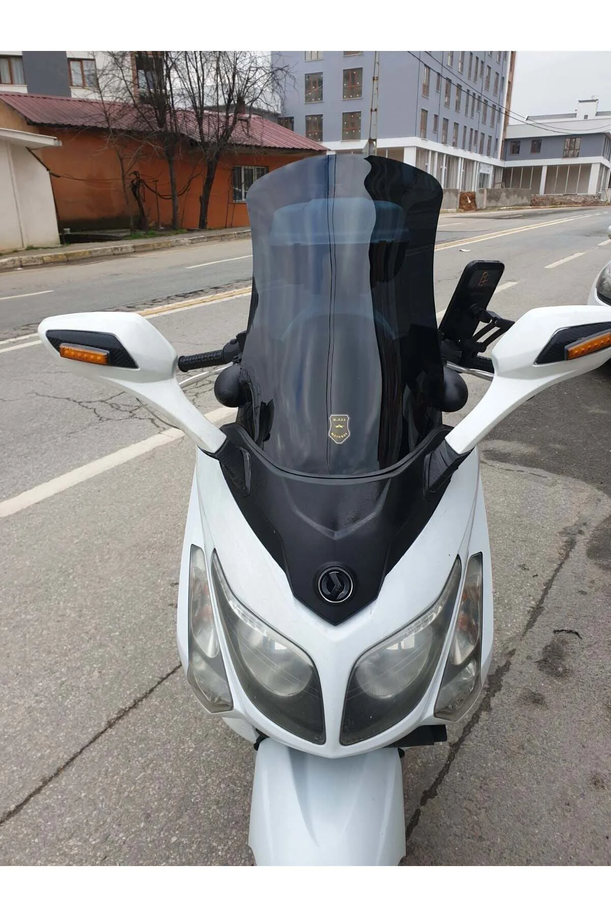 SYM Gts Evo 250 Ön Cam 2006-2015 Model 63cm Siyah Renkli 4mm 10cm