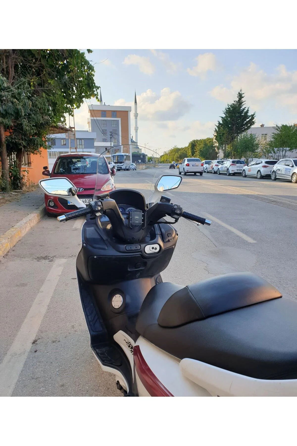SYM Gts Evo 250 Ön Cam 2006-2015 Model 63cm Şeffaf Renkli 4mm 10c