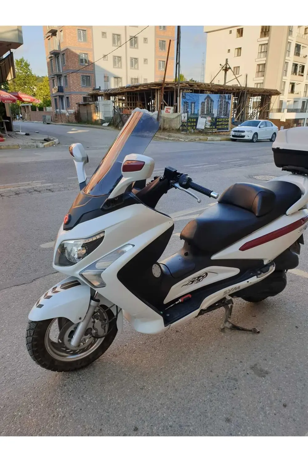 Sym Gts Evo 250 Ön Cam 2006 2013 Model 63cm Açıkfüme Renkli 4mm 1