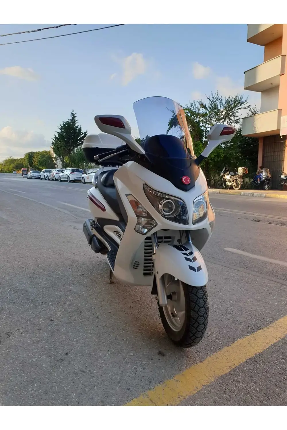 Sym Gts Evo 250 Ön Cam 2006 2013 Model 63cm Açıkfüme Renkli 4mm 1