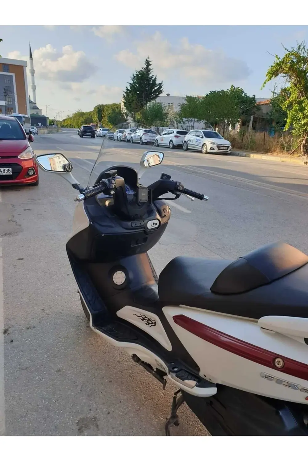 SYM Gts Evo 250 Ön Cam 2006-2015 Model 53cm Şeffaf Renkli 4mm