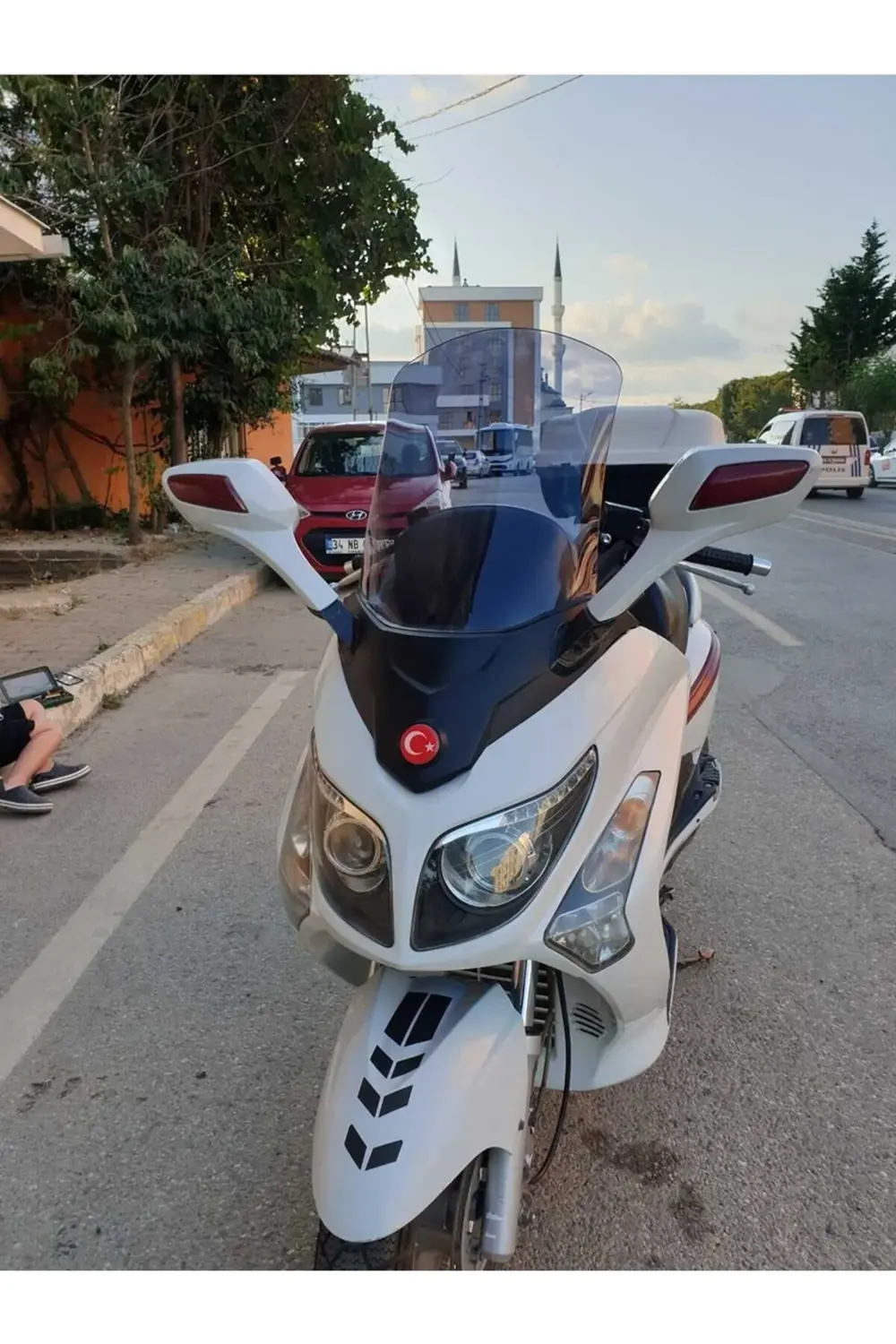 SYM Gts Evo 250 Ön Cam 2006-2015 Model 63cm Füme Renkli 4mm 10cm