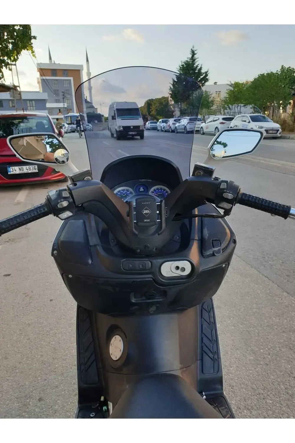 SYM Gts Evo 250 Ön Cam 2006-2015 Model 63cm Füme Renkli 4mm 10cm