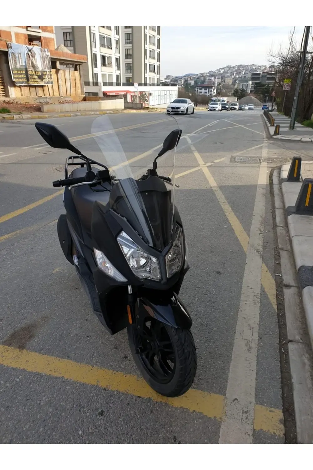 SYM JET 14 200 Ön Cam 2017-2025 Model 74cm Şeffaf Renkli 4mm UZUN