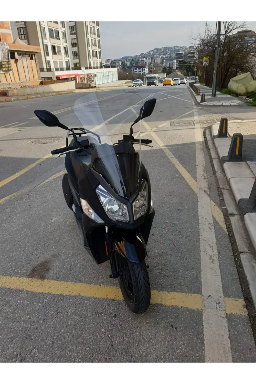 SYM JET 14 200 Ön Cam 2017-2025 Model 74cm Şeffaf Renkli 4mm UZUN