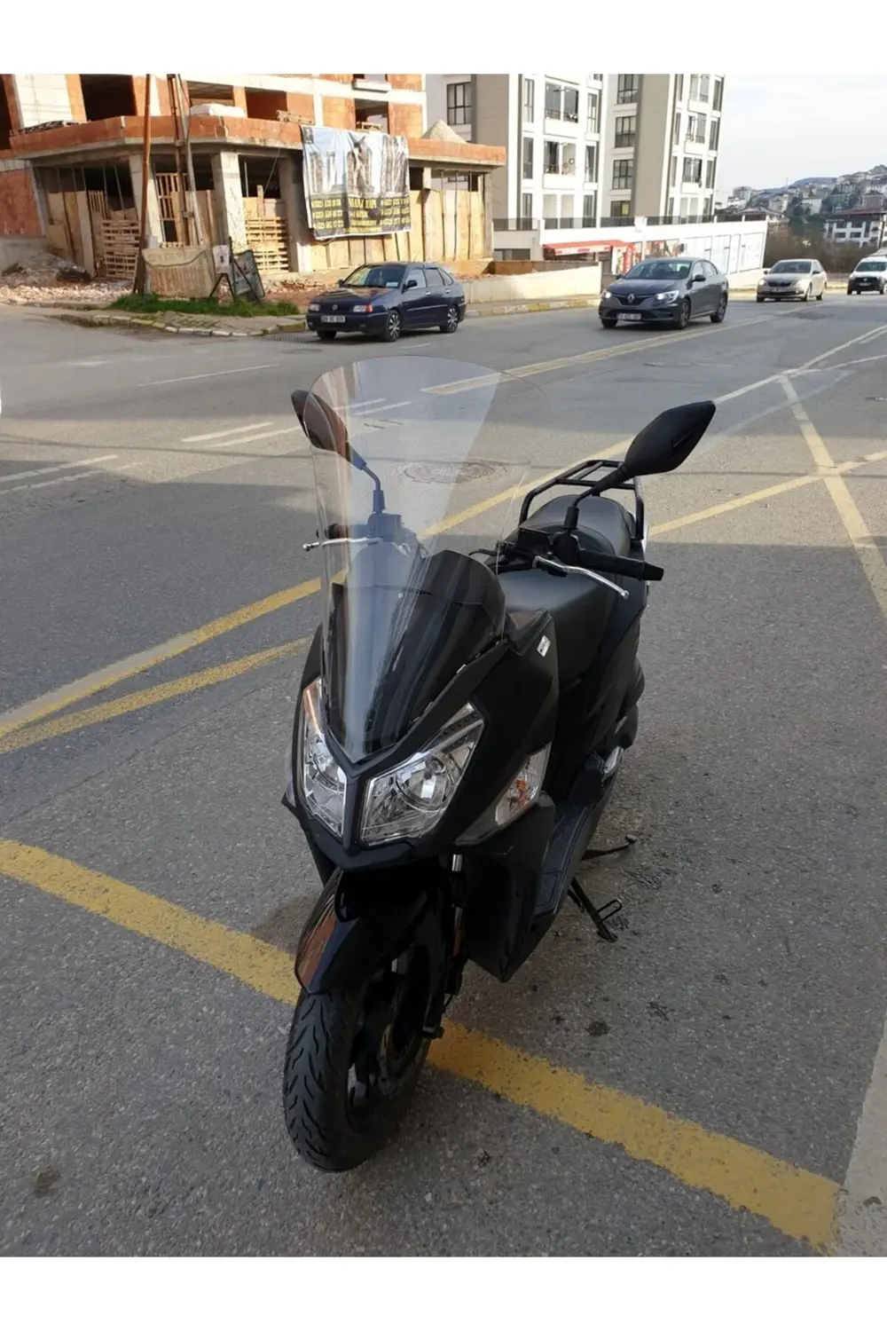 SYM JET 14 200 Ön Cam 2017-2025 Model 74cm Şeffaf Renkli 4mm UZUN