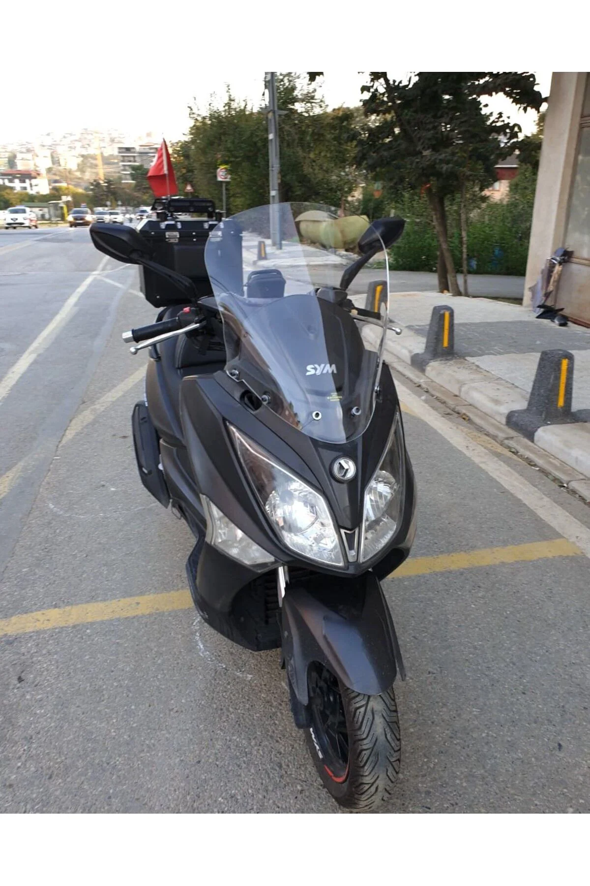SYM Joymax 250 İ Ön Cam 2013-2016 Model 54cm Şeffaf Renkli 4mm SP