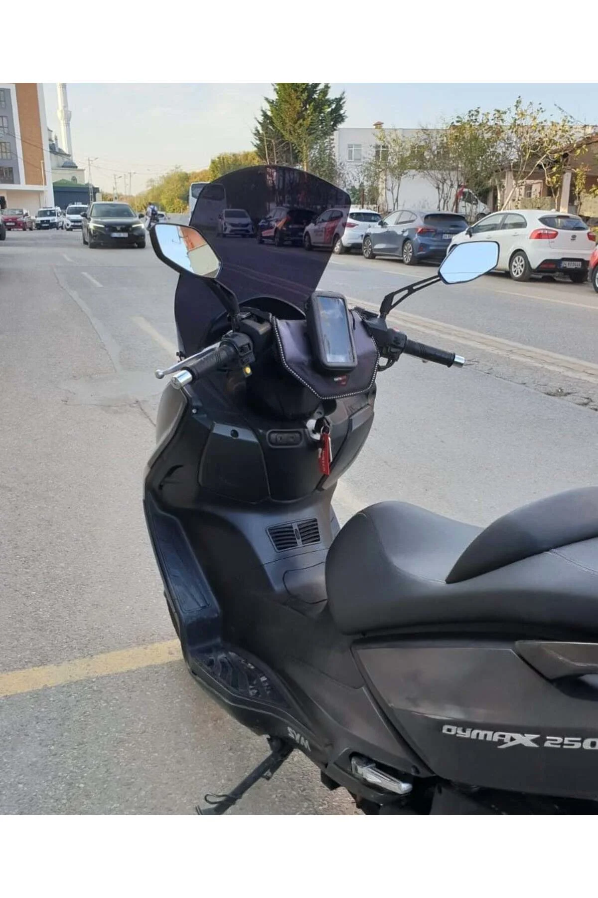 SYM Joymax 250 İ Ön Cam 2013-2016 Model 65cm Siyah Renkli 4mm ORT