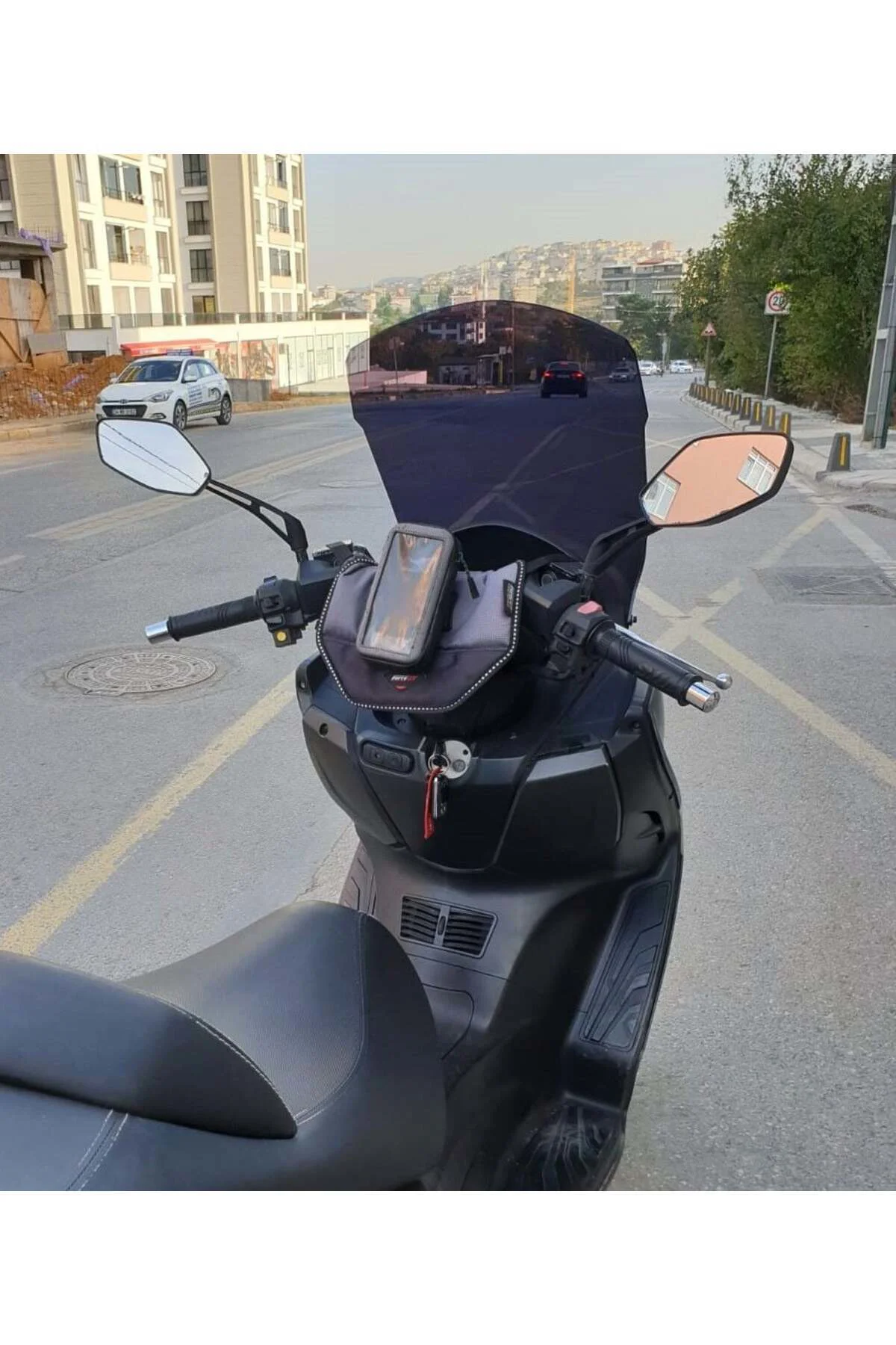 SYM Joymax 250 İ Ön Cam 2013-2016 Model 65cm Siyah Renkli 4mm ORT