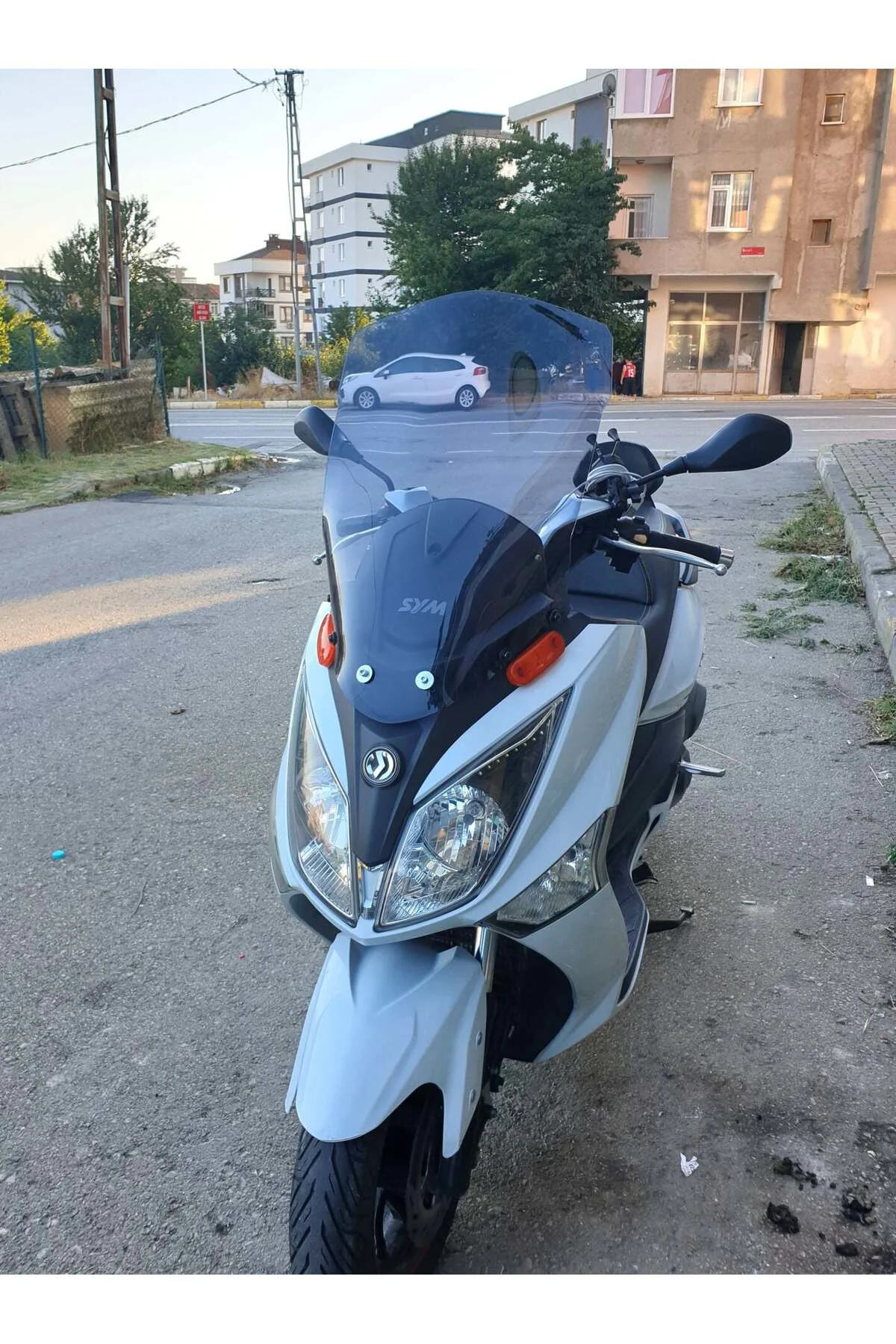 SYM Joymax 250 İ Ön Cam 2013-2016 Model 75cm Füme Renkli 4mm UZUN