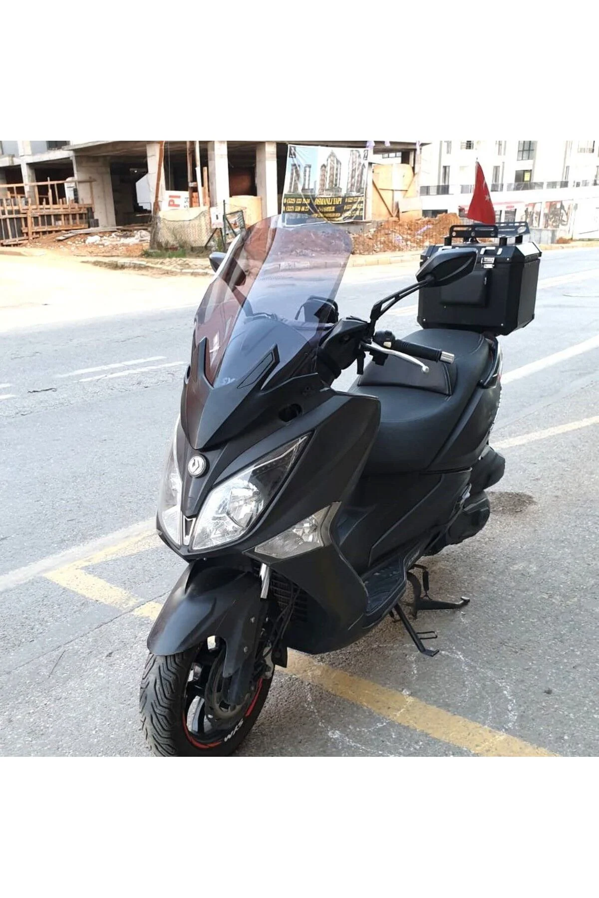 SYM Joymax 250 İ Ön Cam 2015-2016 Model 65cm Füme Renkli 4mm APARATSIZ