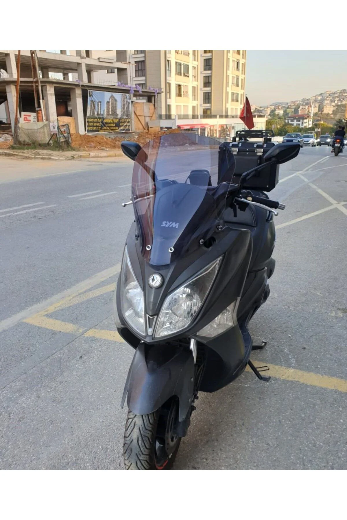 SYM Joymax 250 İ Ön Cam 2013-2016 Model 54cm Füme Renkli 4mm SPOR