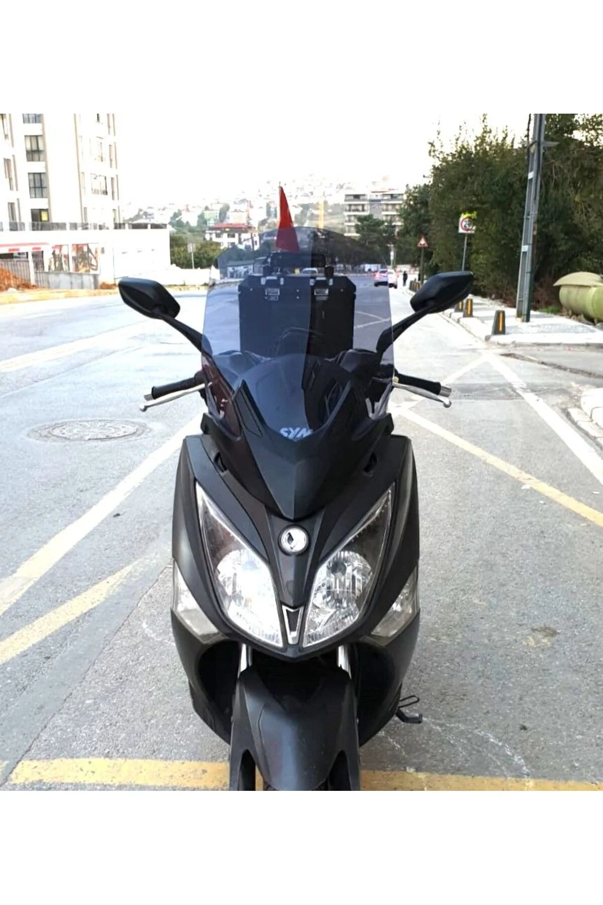 SYM Joymax 250 İ Ön Cam 2015-2016 Model 65cm Füme Renkli 4mm APARATSIZ