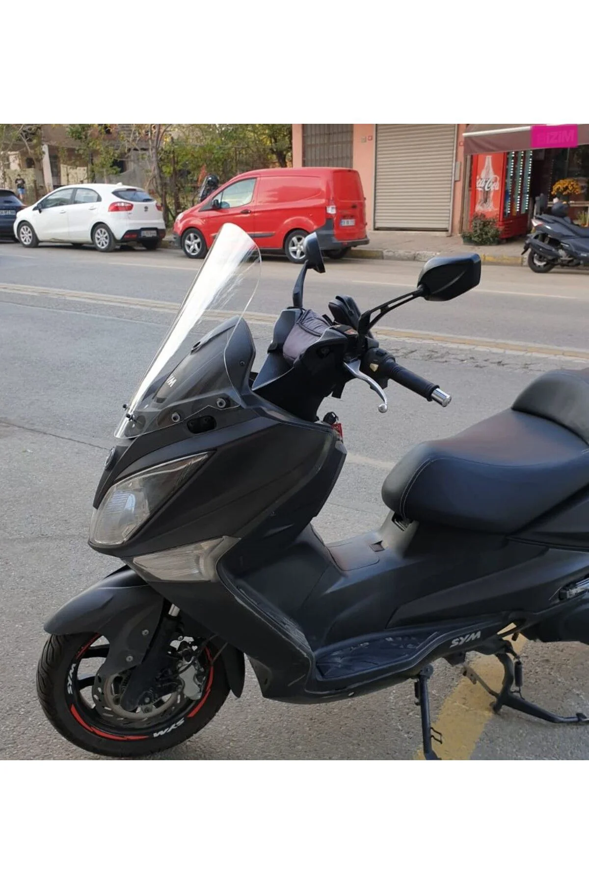 SYM Joymax 250 İ Ön Cam 2013-2016 Model 54cm Şeffaf Renkli 4mm SP