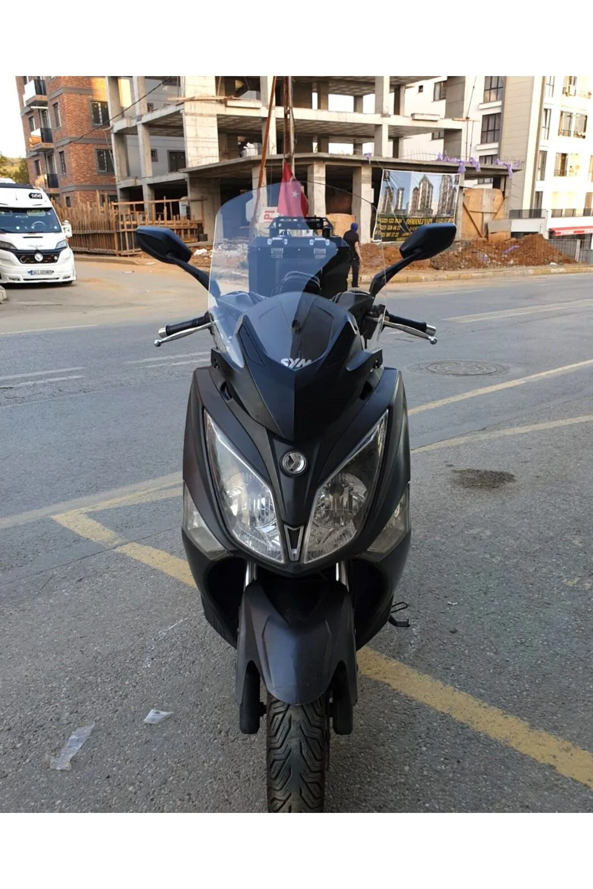 SYM Joymax 250 İ Ön Cam 2015-2016 Model 65cm Şeffaf Renkli 4mm AP