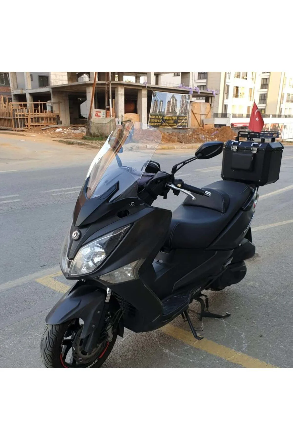 SYM Joymax 250 İ Ön Cam 2015-2016 Model 65cm Şeffaf Renkli 4mm AP