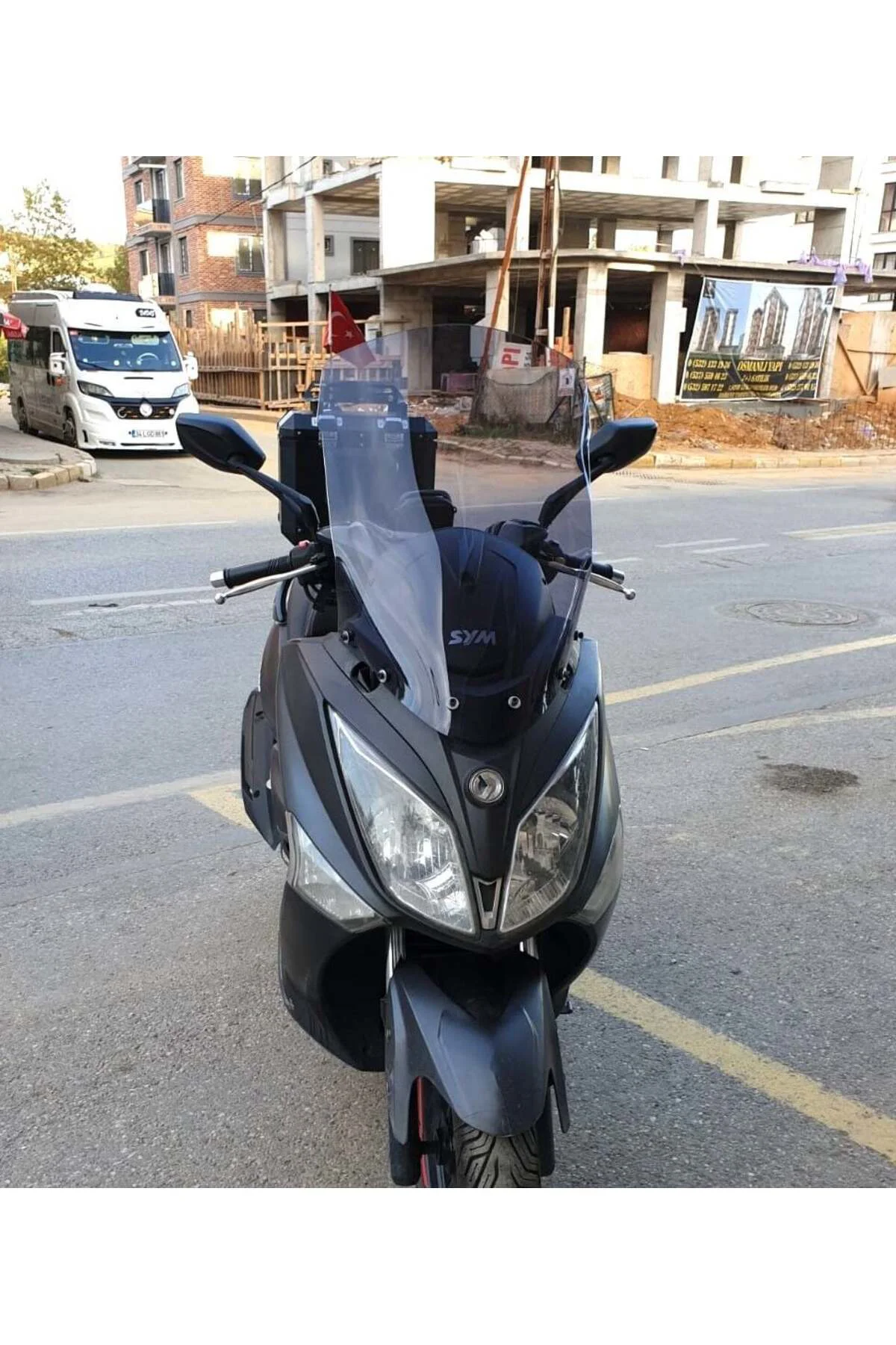 SYM Joymax 250 İ Ön Cam 2013-2016 Model 75cm Füme Renkli 4mm UZUN