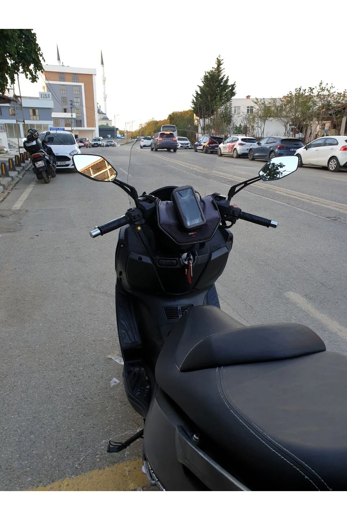 SYM Joymax 250 İ Ön Cam 2015-2016 Model 65cm Şeffaf Renkli 4mm AP