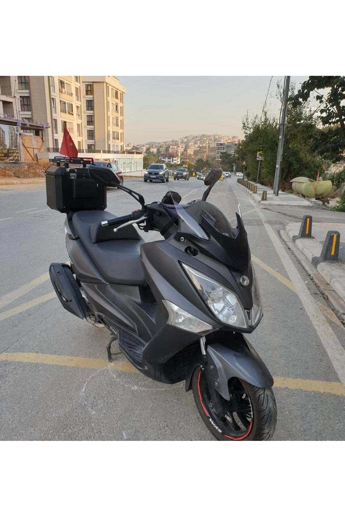 SYM Joymax 250 İ Ön Cam 2015-2016 Model 65cm Şeffaf Renkli 4mm AP