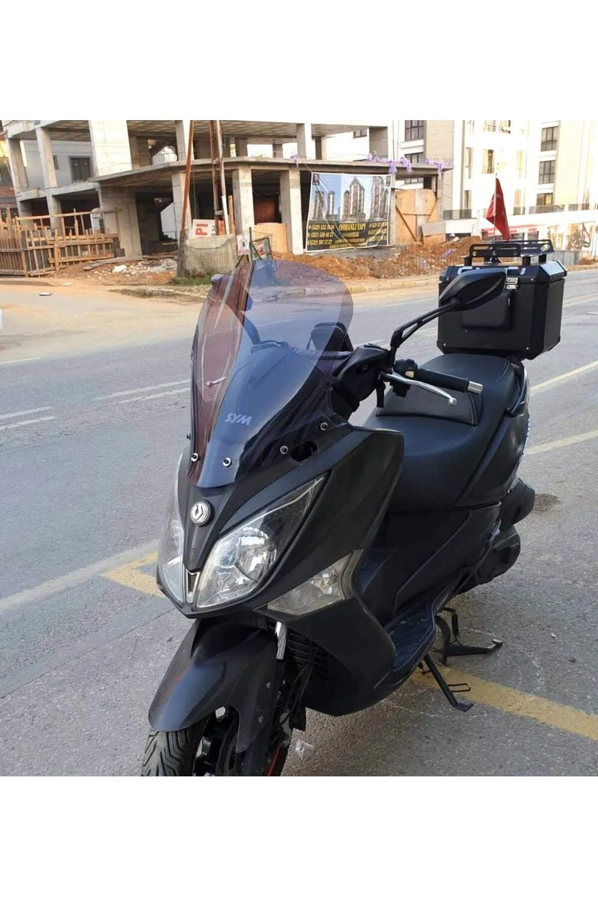 SYM Joymax 250 İ Ön Cam 2013-2016 Model 54cm Füme Renkli 4mm SPOR