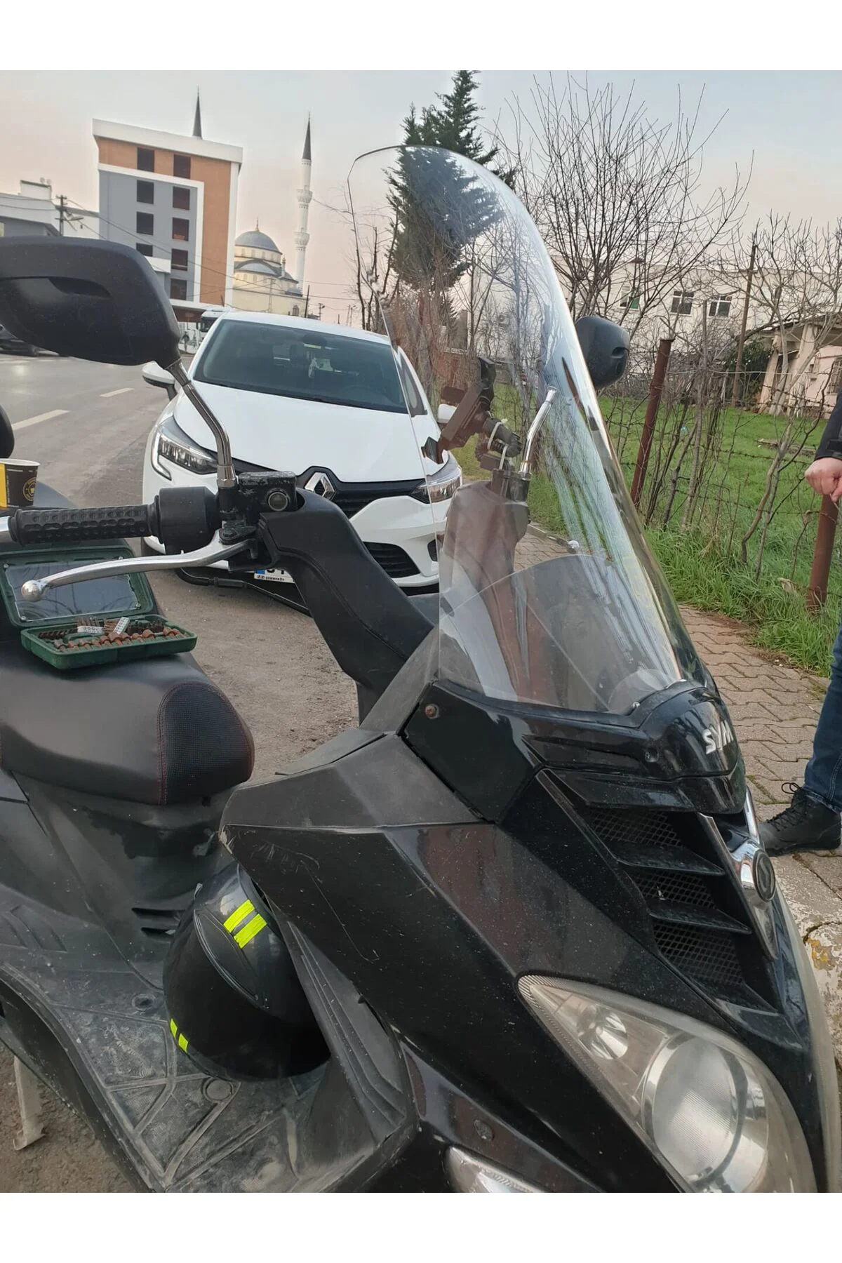 SYM Joyride 200 Ön Cam 2009-2018 Model 53cm Şeffaf Renkli 4mm