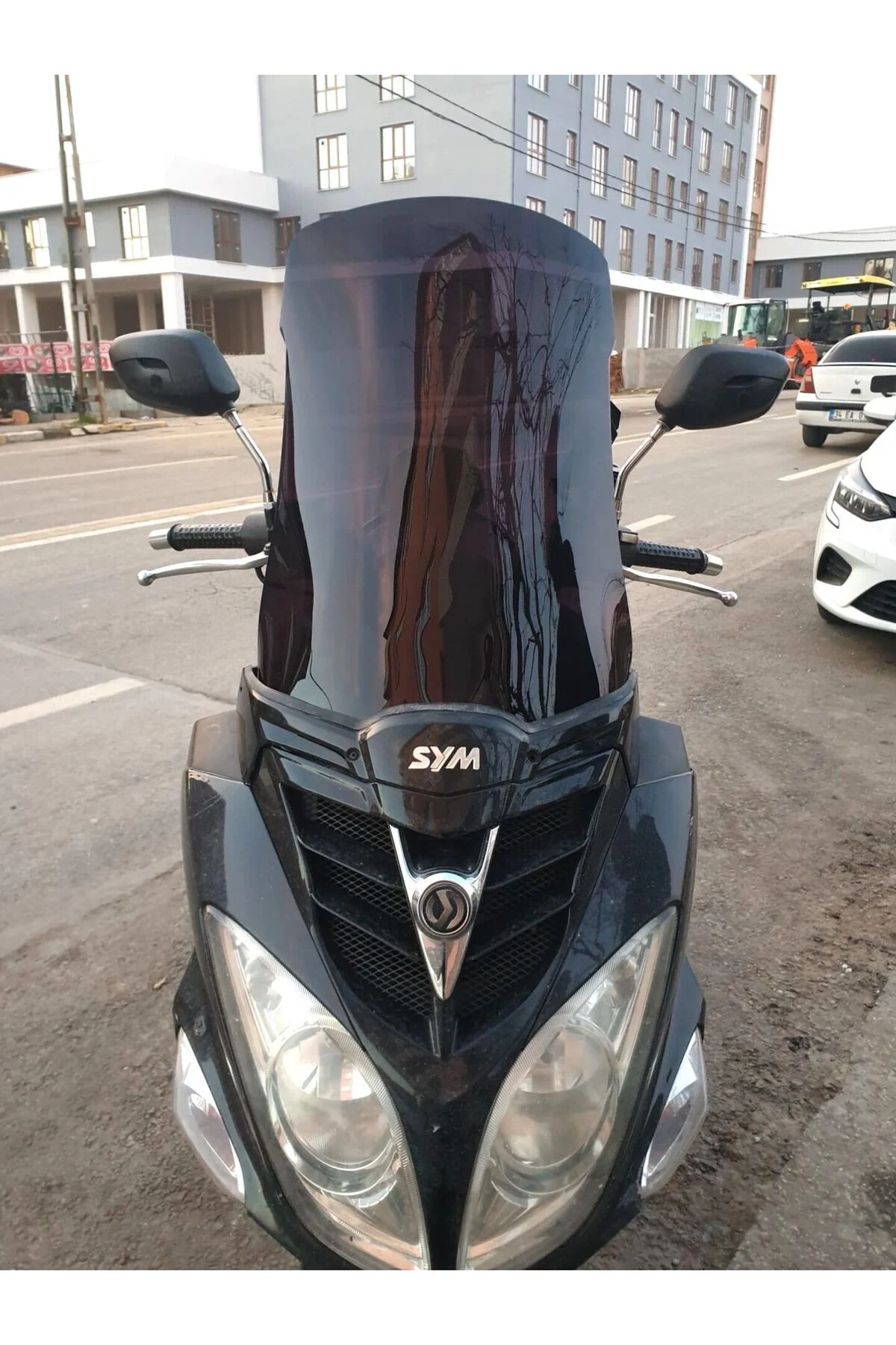 SYM Joyride 200 Ön Cam 2009-2018 Model 53cm Siyah Renkli 4mm