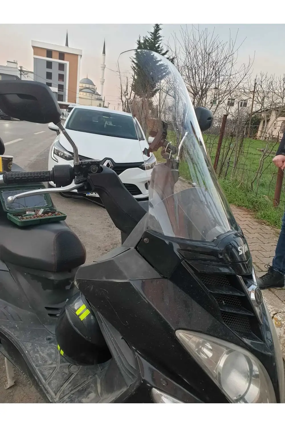 Sym Joyride 200 Ön Cam 2009 2018 Model 53cm Şeffaf Renkli 4mm