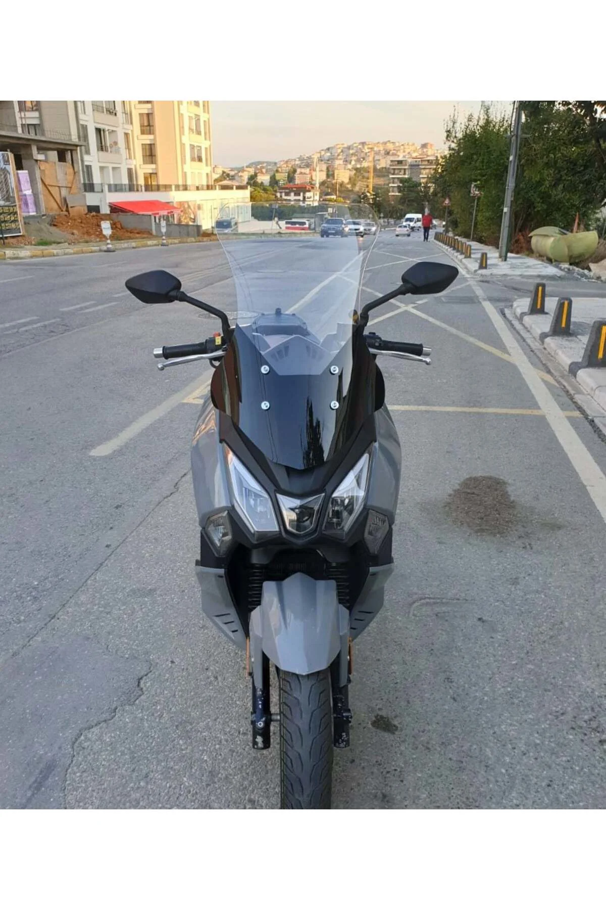 SYM Joyride 300 Ön Cam 2023-2026 Model 65cm Şeffaf Renkli 4mm ORTA BOYLU