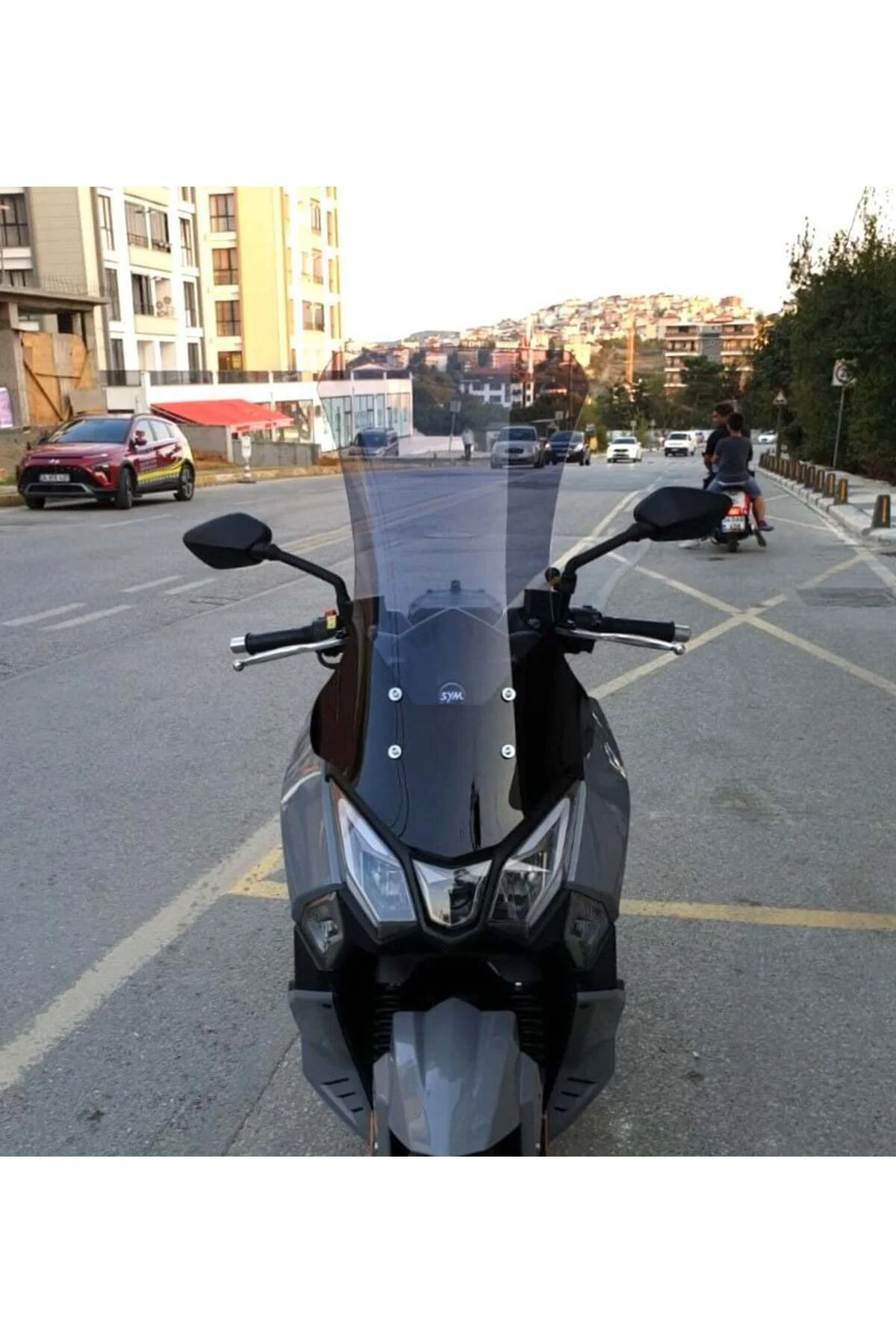 SYM Joyride 300 Ön Cam 2023-2026 Model 75cm Füme Renkli 4mm UZUN