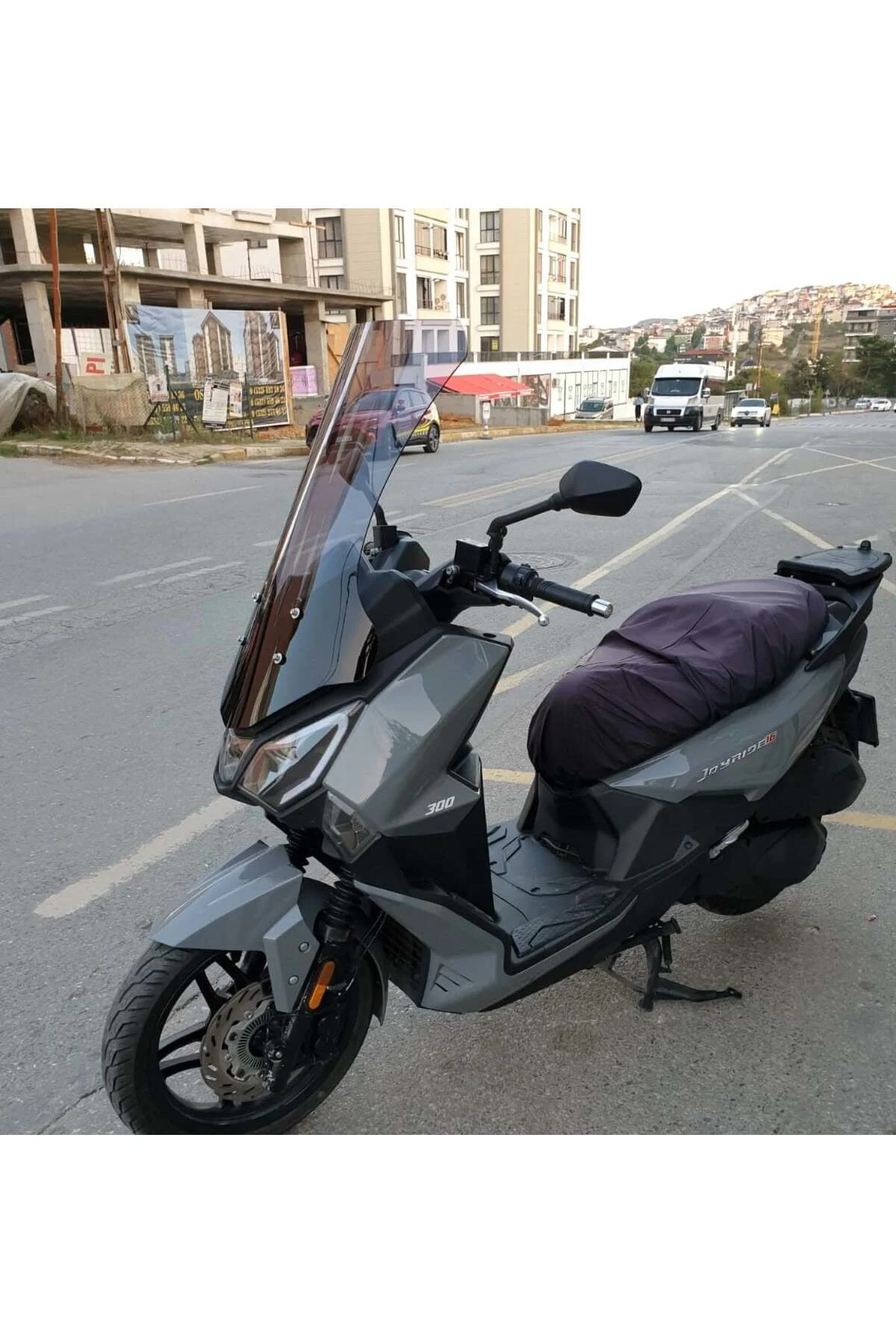 SYM Joyride 300 Ön Cam 2023-2026 Model 75cm Füme Renkli 4mm UZUN