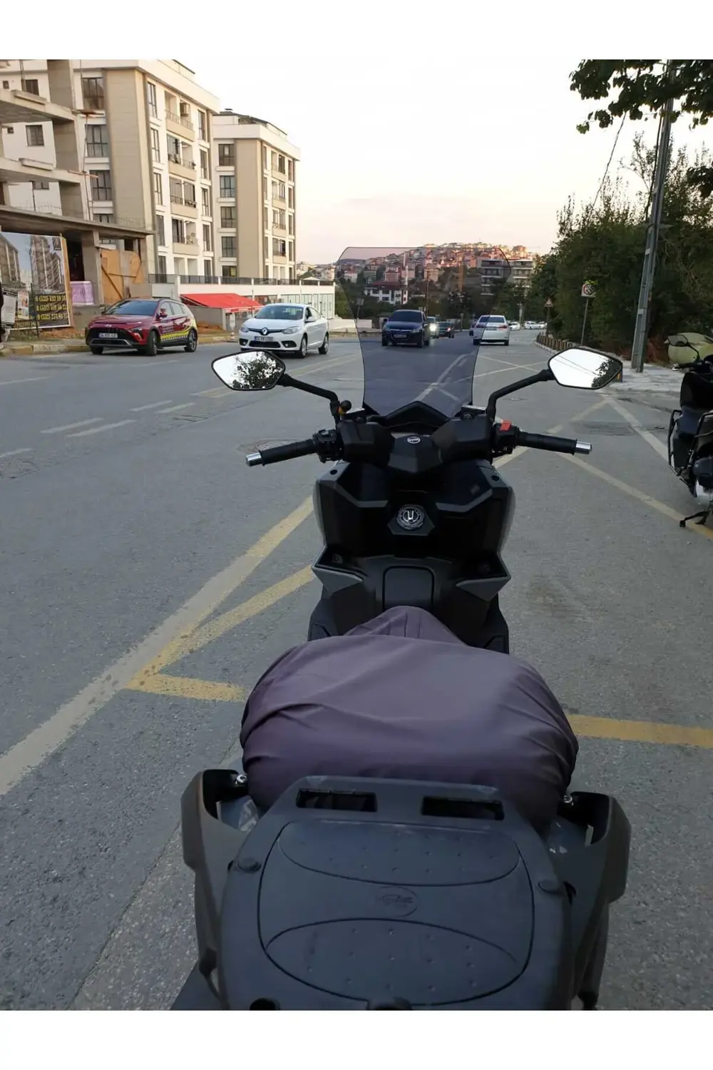 Sym Joyride 300 Ön Cam 2023 2024 Model 75cm Açıkfüme Renkli 4mm U