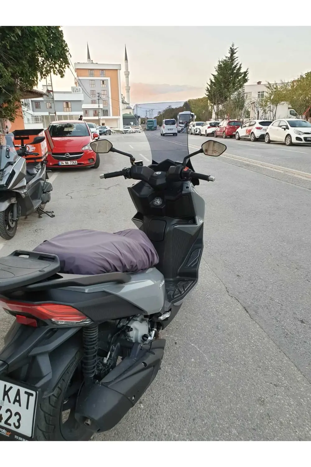 Sym Joyride 300 Ön Cam 2023 2024 Model 75cm Açıkfüme Renkli 4mm U