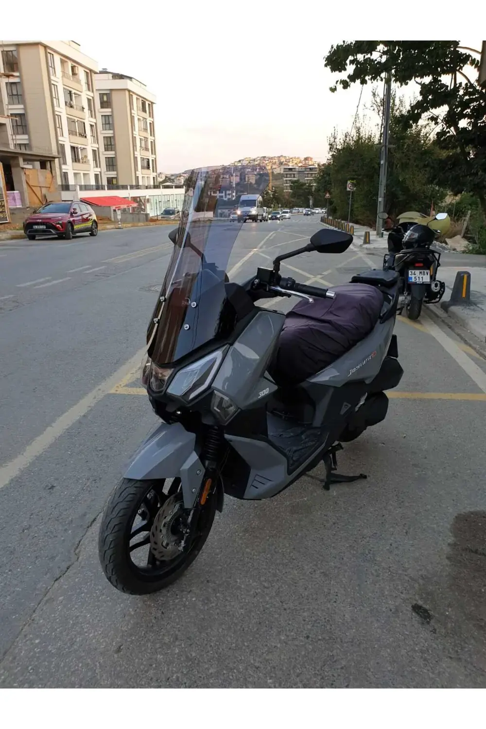 Sym Joyride 300 Ön Cam 2023 2024 Model 75cm Açıkfüme Renkli 4mm U