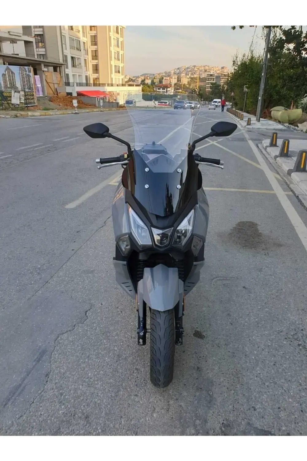 SYM Joyride 300 Ön Cam 2023-2025 Model 65cm Şeffaf Renkli 4mm ORT