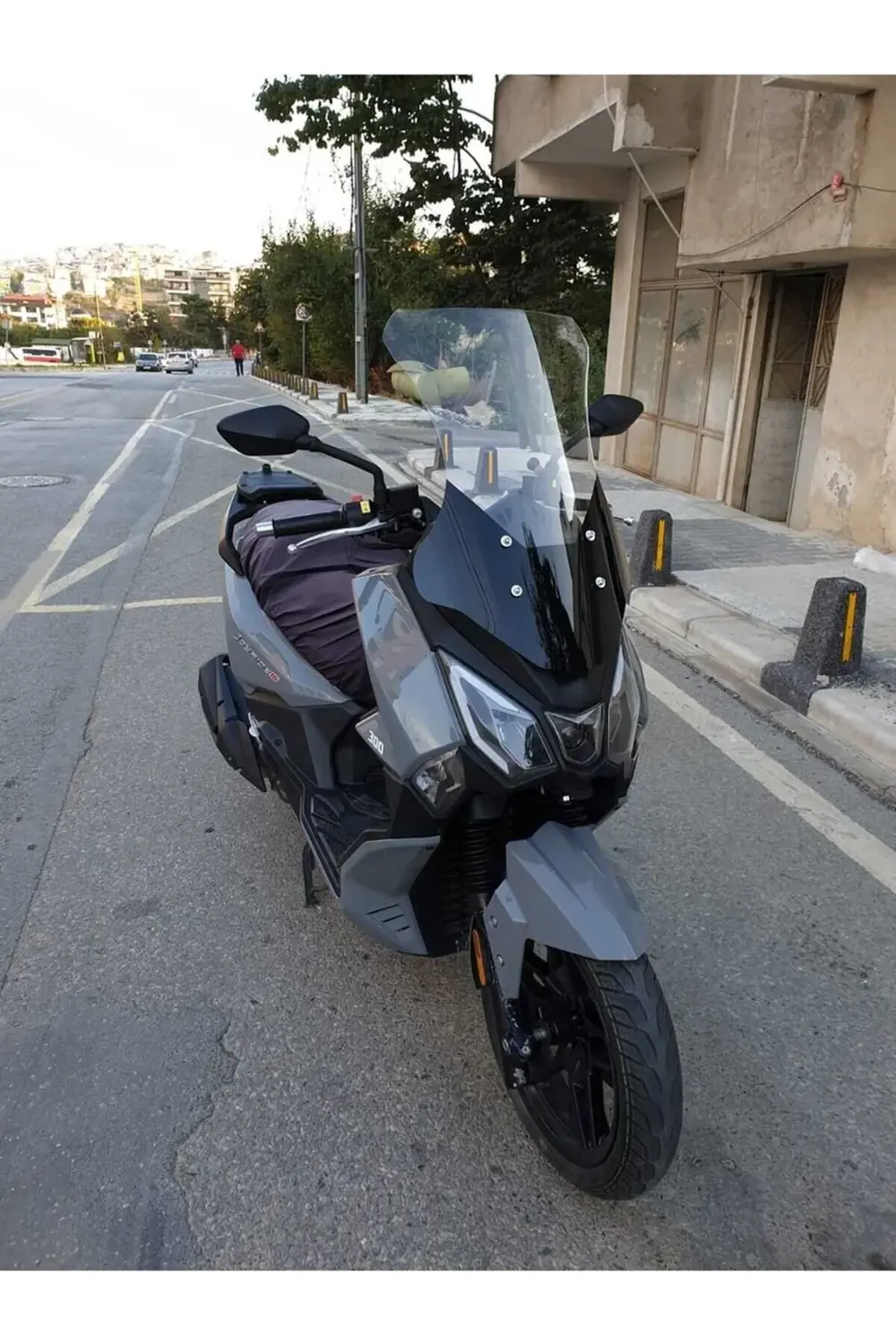 SYM Joyride 300 Ön Cam 2023-2025 Model 65cm Şeffaf Renkli 4mm ORT