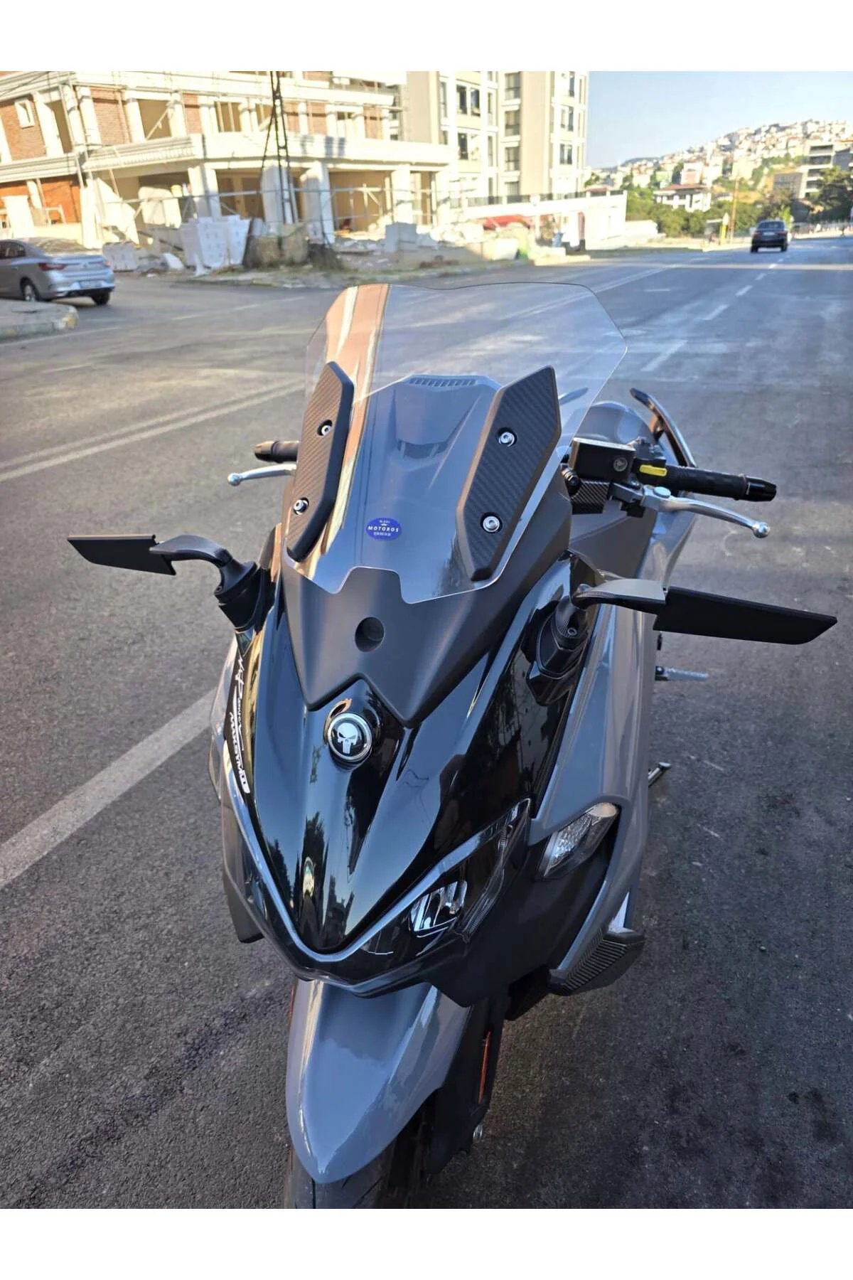 Sym Maxsym TL 508 Ön Cam 2022-2026 Model 41cm Şeffaf Renkli 4mm S