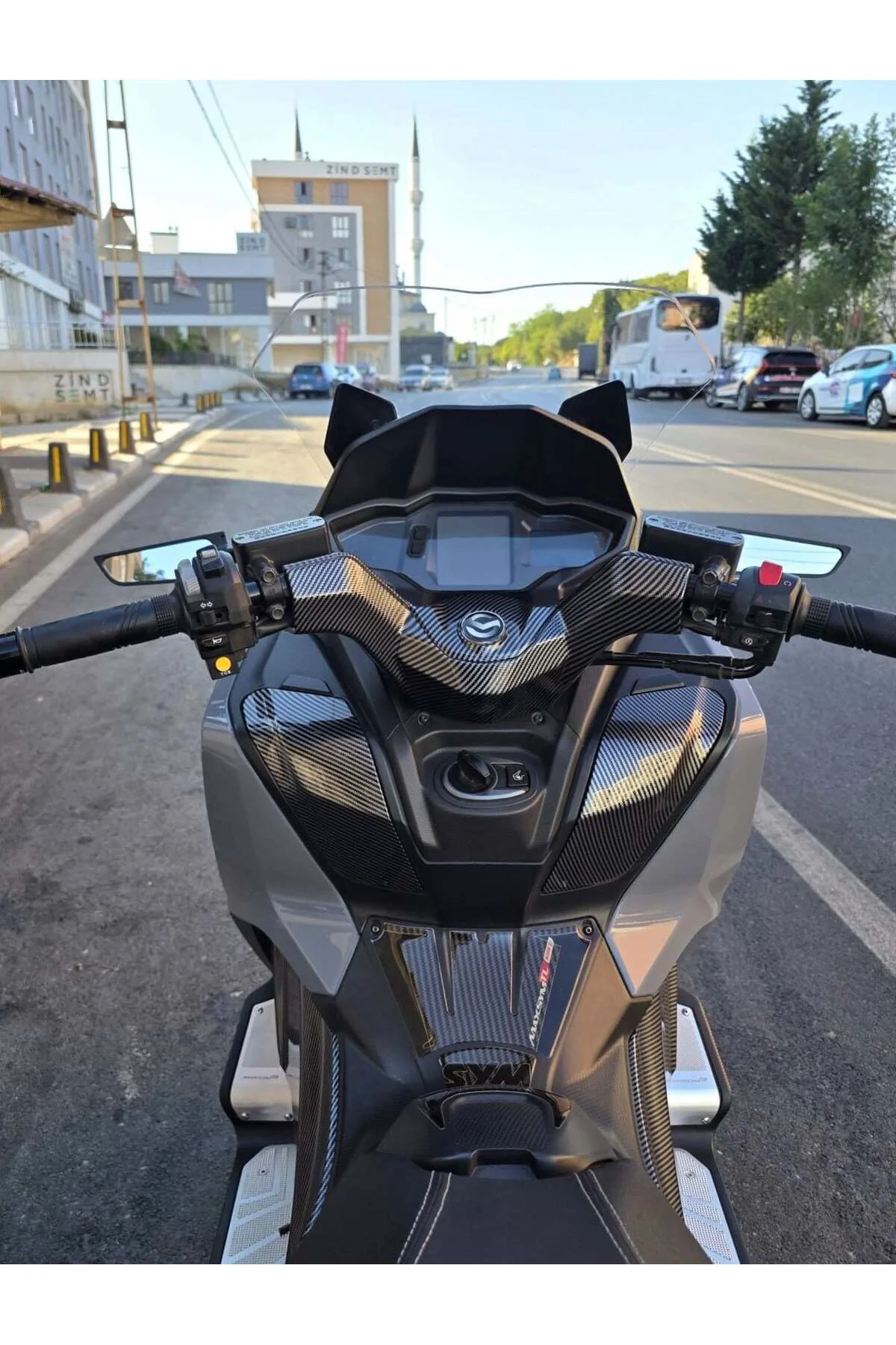 Sym Maxsym TL 508 Ön Cam 2022-2026 Model 41cm Şeffaf Renkli 4mm S
