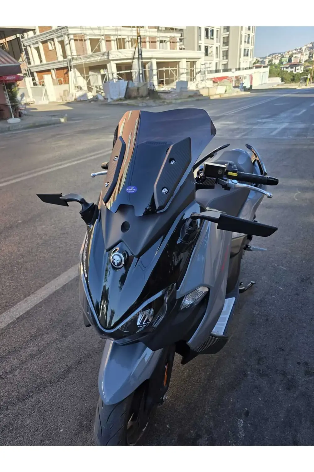 Sym Maxsym TL 508 Siperlik Ön Cam 2022-2025 Model 41cm Siyah Renk