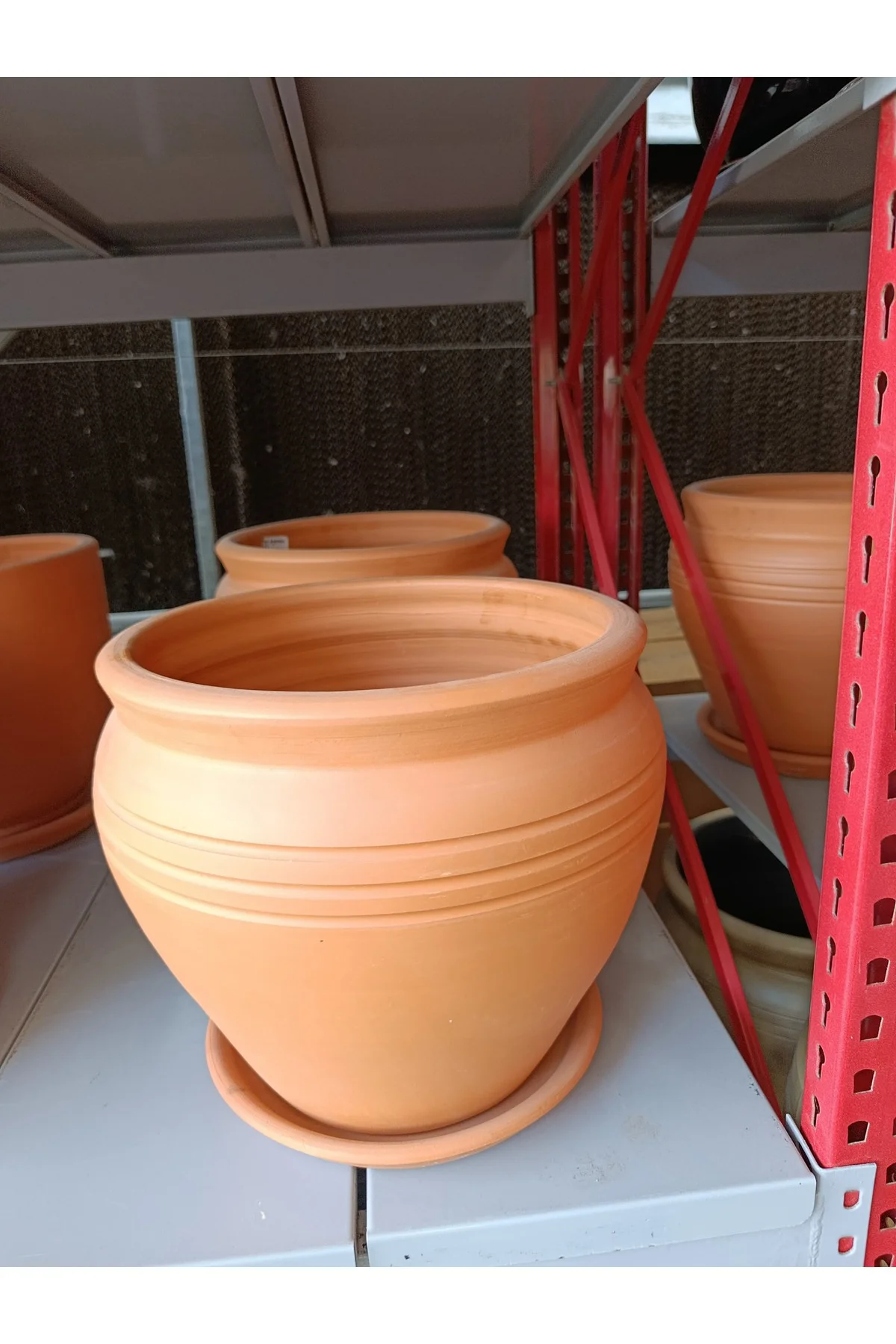 Tabaklı 25-30 Litre Bombeli Sade Toprak Saksı Tabaklı 25-30 Litre Bombeli Sade Toprak Saksı - Görsel 7