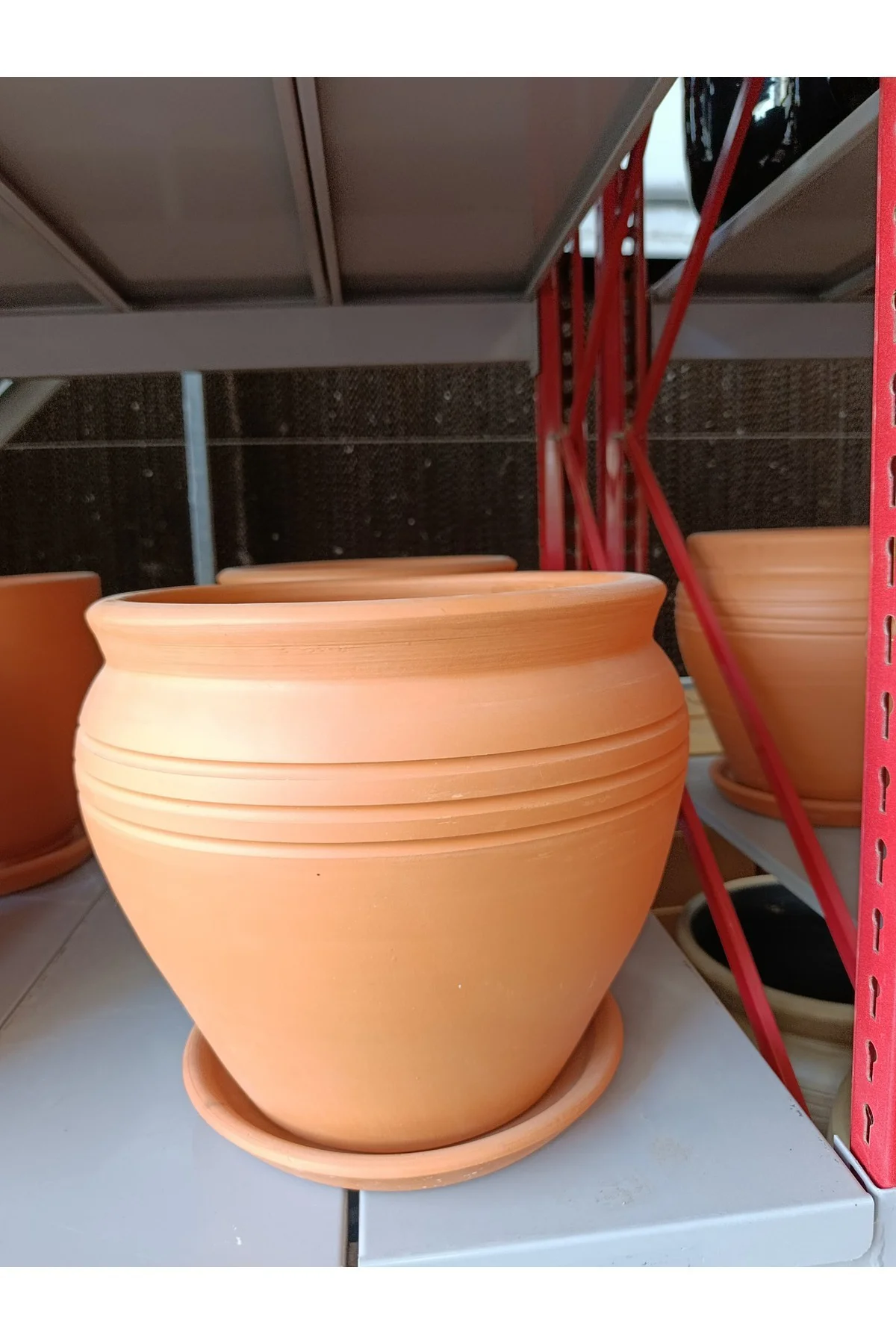 Tabaklı 25-30 Litre Bombeli Sade Toprak Saksı Tabaklı 25-30 Litre Bombeli Sade Toprak Saksı - Görsel 6