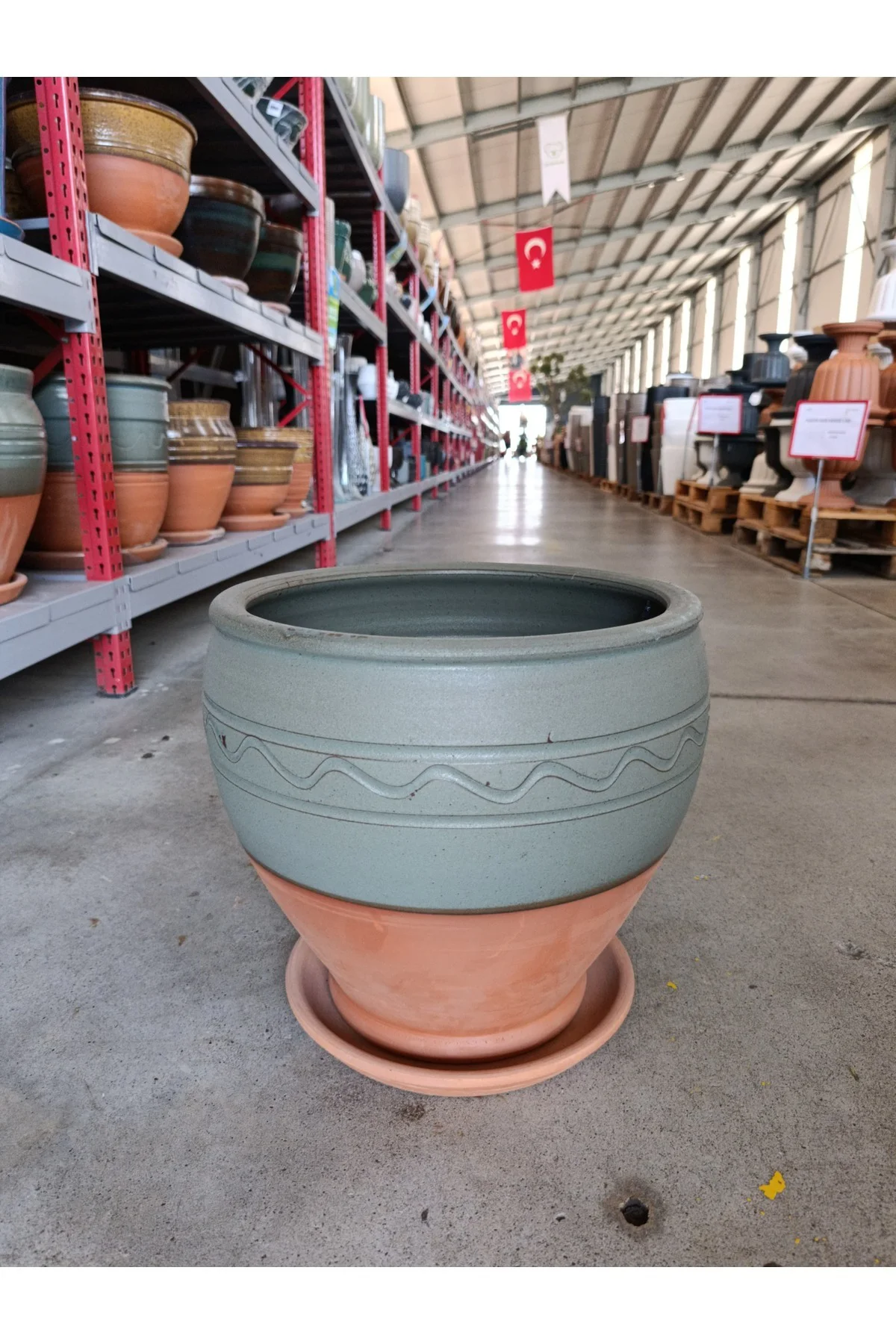 Tabaklı 50 Litre Dekoratif Taş Saksı