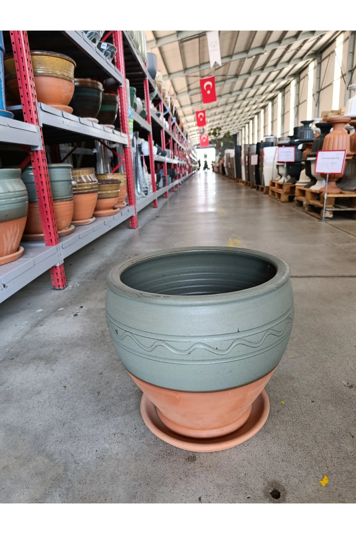 Tabaklı 50 Litre Dekoratif Taş Saksı