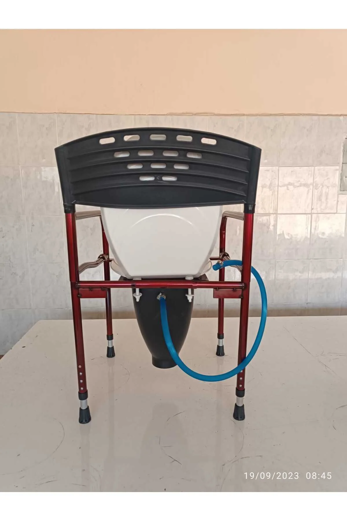 Taharet Musluklu Engelli Yaşlı Hasta Tuvalet Sandalyesi Seyyar Ka