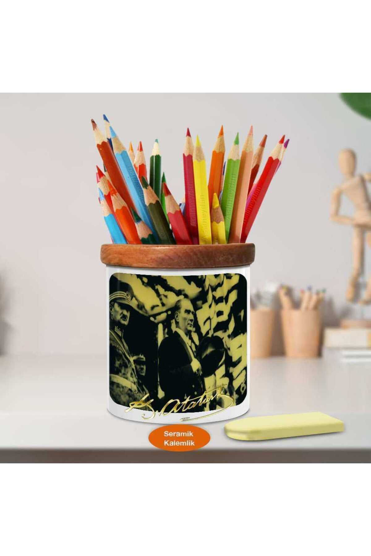 Asilmeydan Takım Elbiseli Mustafa Kemal Atatürk Ahşap Seramik Kalemlik-772