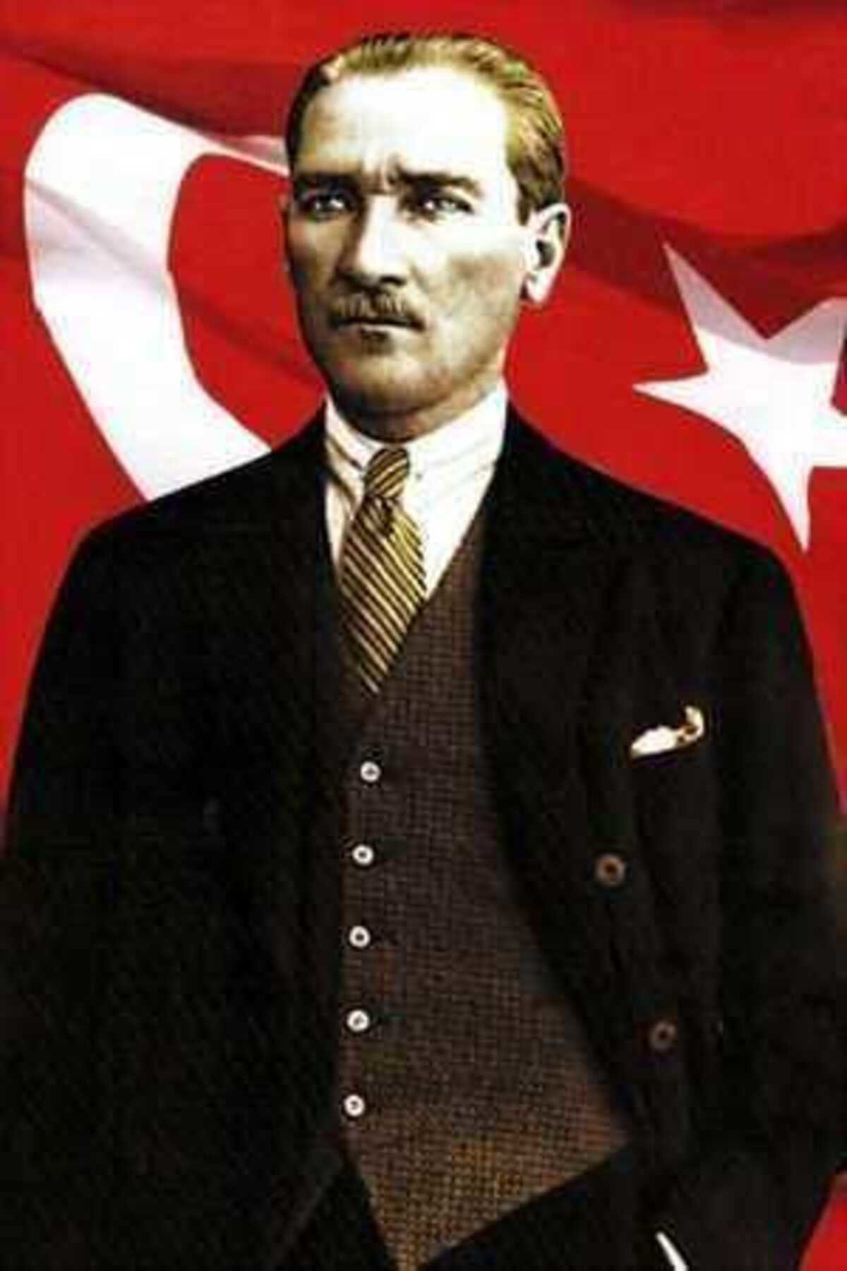 Takım Elbiseli Sivil Gazi Mustafa Kemal Atatürk - Portre- Ay Yıld