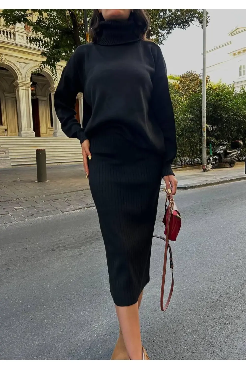 TAM BALIKÇI DÜZ ETEKLİ KADIN TRİKO TAKIM