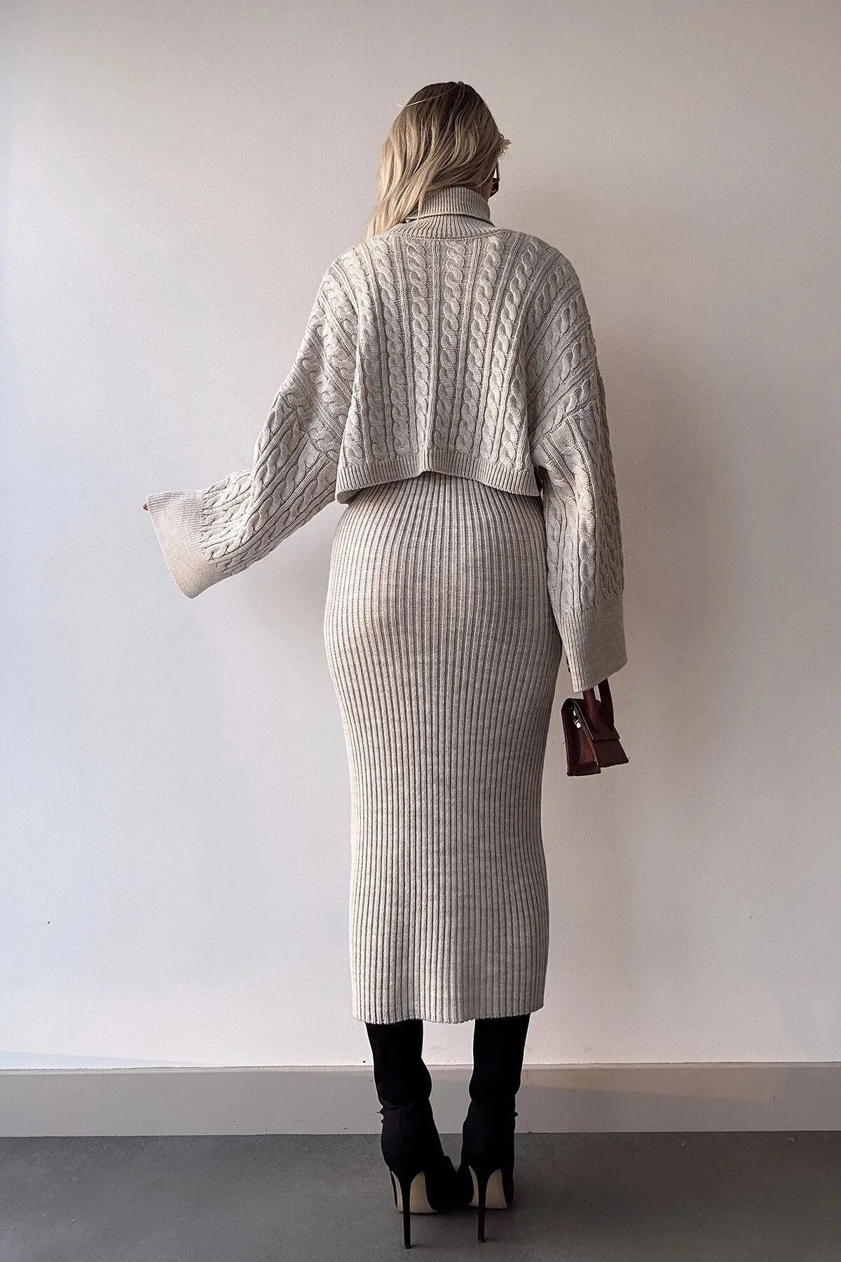 Nzl Tekstil Tam Balikci Örgülü Crop Kazakli Kadin Triko Uzun Etekli Takim