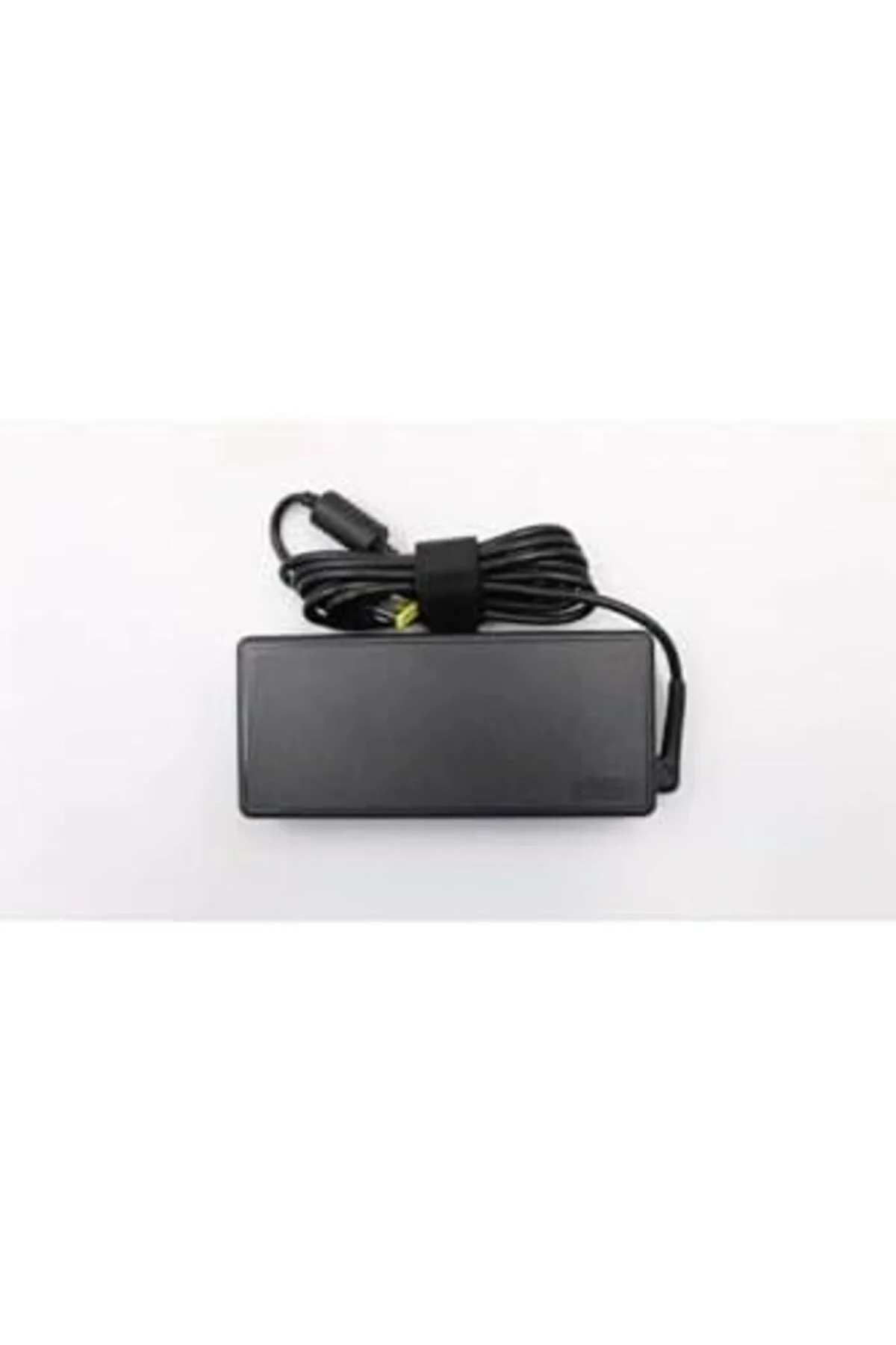 TAMGÜN 135W Dikdörtgen Pinli Uç (USB Tip) Notebook Adaptör RNA-IB